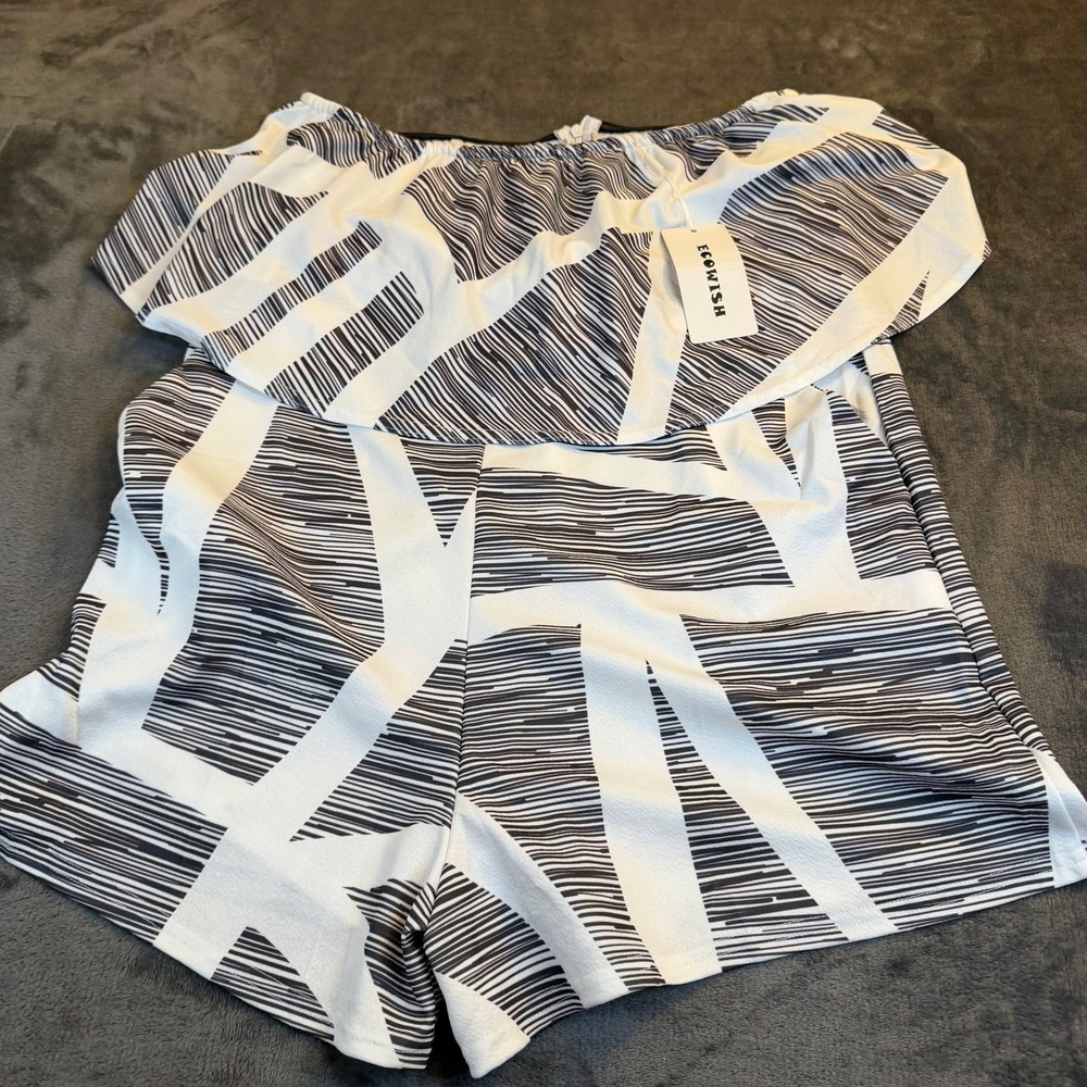 ECOWISH Black White Geometric Print Off Shoulder Ruffle Romper Womens XL NWT